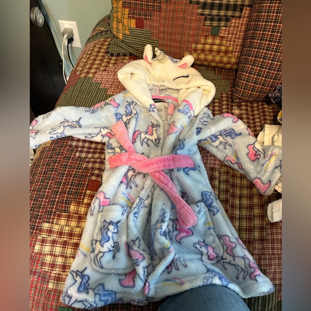 Cuddl Duds Unicorn Robe- White and Pink